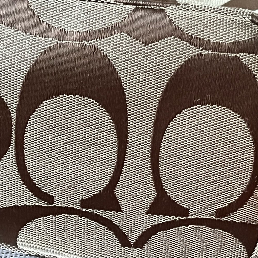 COACH PRE-LOVED AUTHENTIC VINTAGE SIGNATURE ‘C’ LOGO & LEATHER PATCHES HOBO - Picture 11 of 15